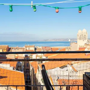 Apartment Terrasse Vue Mer & Quartier Historique Vieux Port, Marseilles